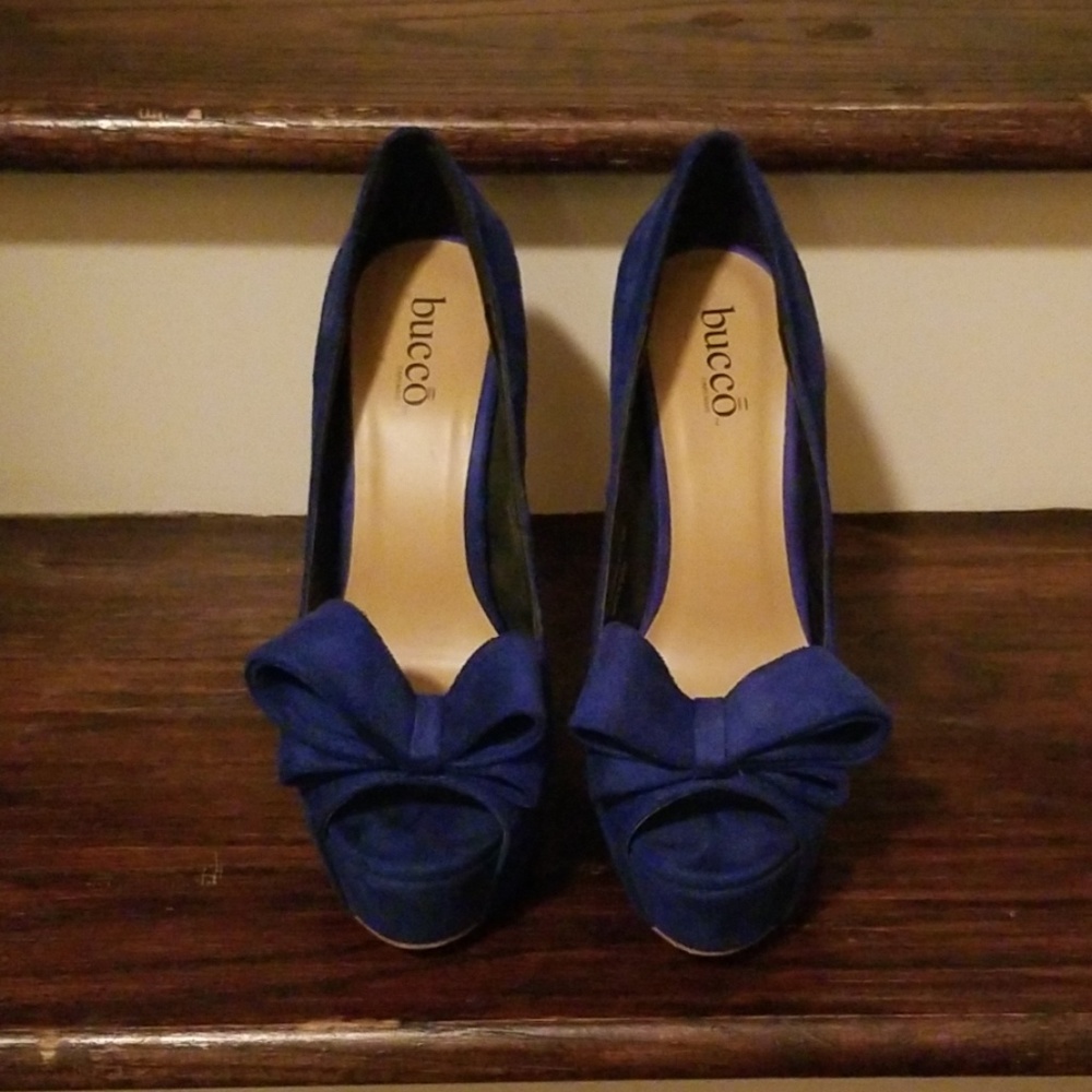 Navy blue vintage platforms